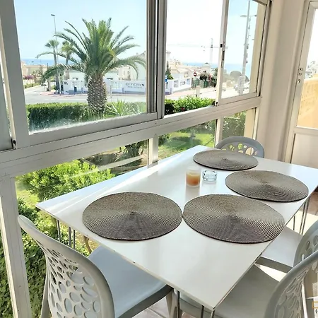 Sea Views Danuria 아파트 또레비에하